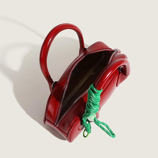 Cute and versatile handbag