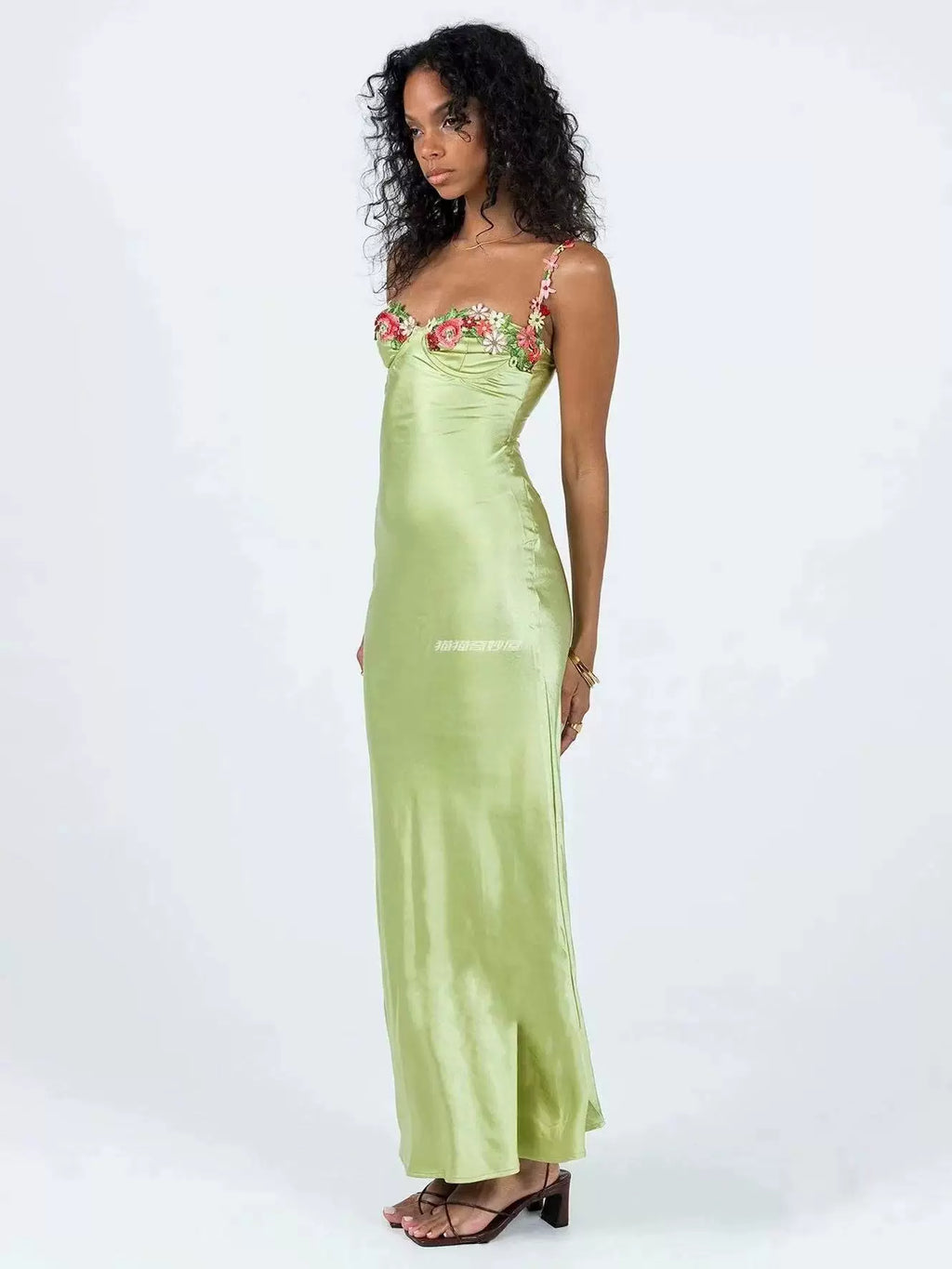 Princess Polly European and American hot girl sleeveless silk camisole dress embroidered flower wrapped skirt