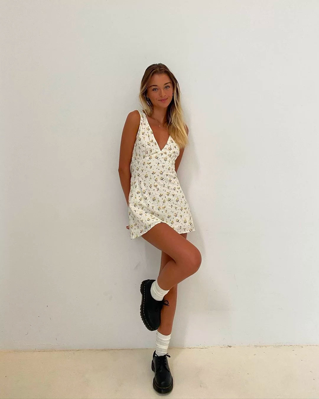 Princess Polly French style retro niche floral V-neck sleeveless sexy slim fit camisole dress